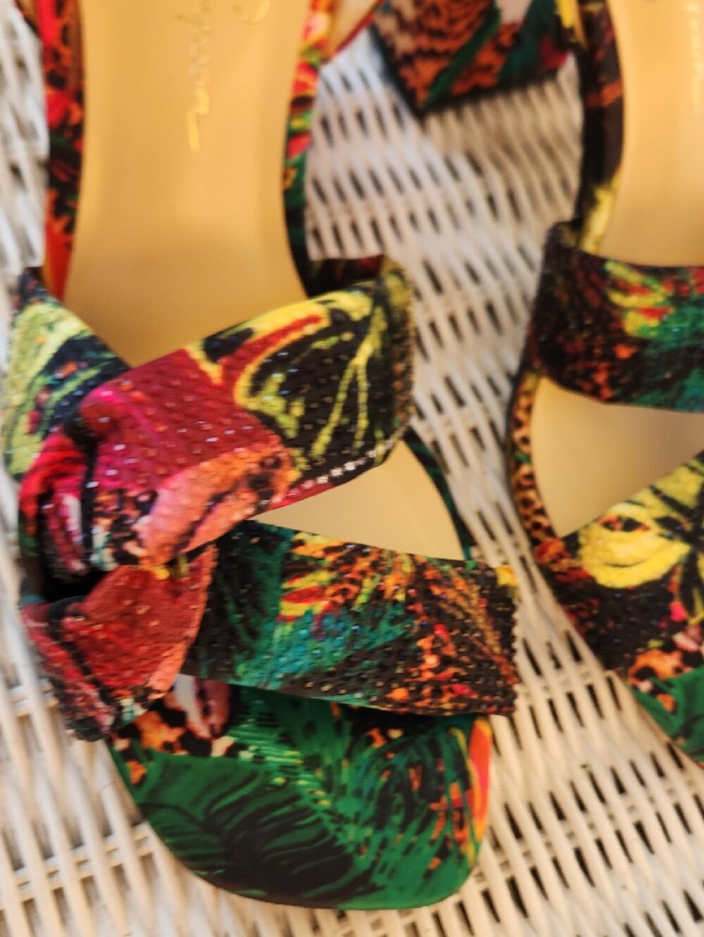 New Jessica Simpson Multicolor Tropical Knot Heels Sz 7.5 - Picture 4 of 10